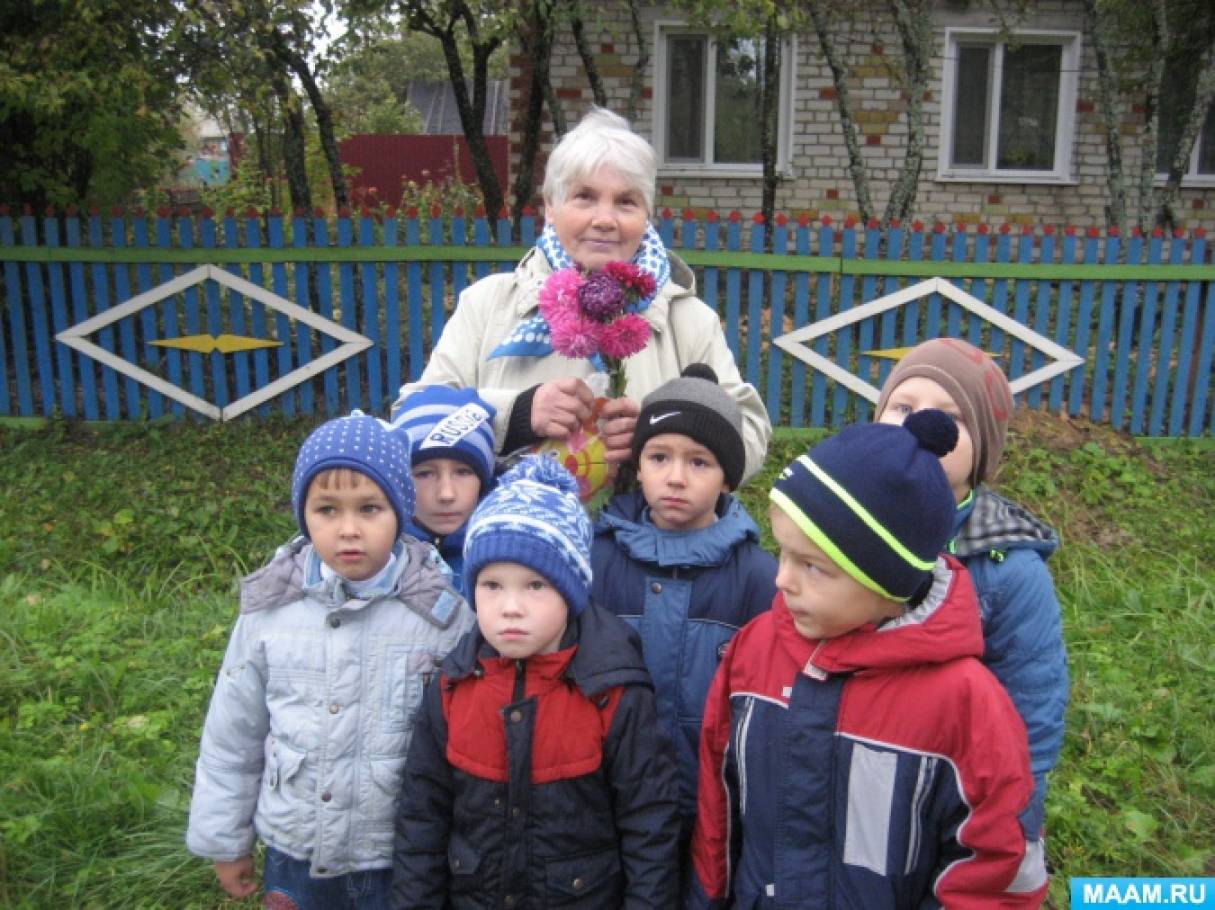 Фото на пам'ять з ветераном- вихователем Андрєєвої Єлизаветою Кирилівною