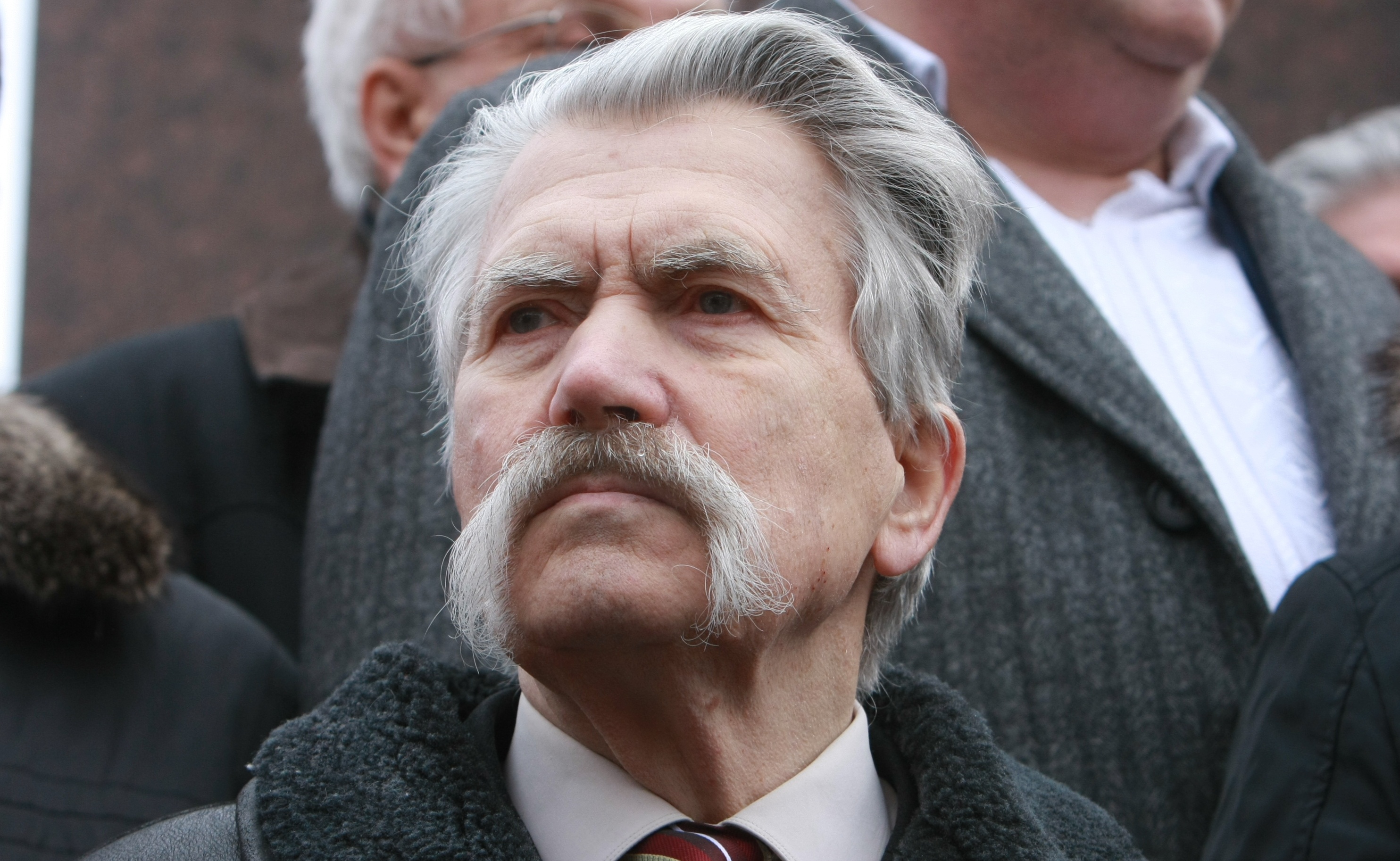 Зазначив вчора свій 87-й день народження і відомий політичний діяч Левко Лук'яненко
