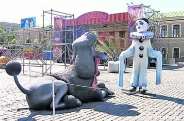 4 червня 2011, 4:15 Переглядів:   На площі Свободи в Харкові вже з'явилися персонажі казки «Буратіно»