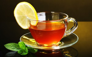 Чай з лимоном - концентрат вітаміну С та інших корисних речовин, здатних підняти опірність організму