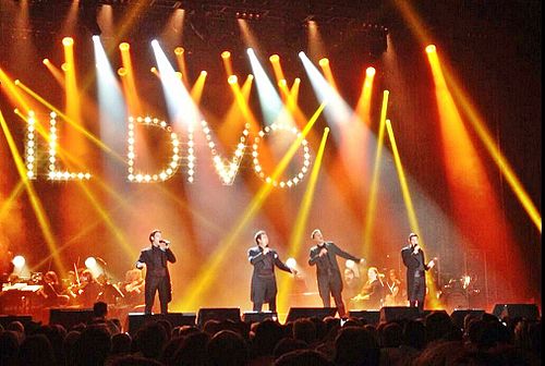 jpg    alt = Іль Діво - Чотири зірки: Концерт в Барселоні / An Evening With Il Divo: Live In Barcelona / Класичний кросовер / Великобританія (2009) BDRip />