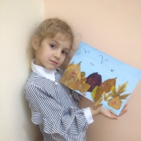 Фотозвіт «Аплікації з осіннього листя»   Одним з улюблених видів образотворчої діяльності дітей є аплікація