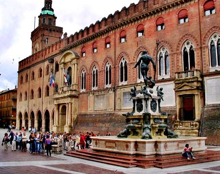 Університет в Болоньї по праву вважається найкращим навчальним закладом Італії і найстарішим університетом Європи