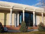 У самому центрі Ташкенті, біля площі Незалежності, розташоване сучасне приміщення Галереї образотворчого мистецтва, який відкрив двері для відвідувачів у серпні 2004 року