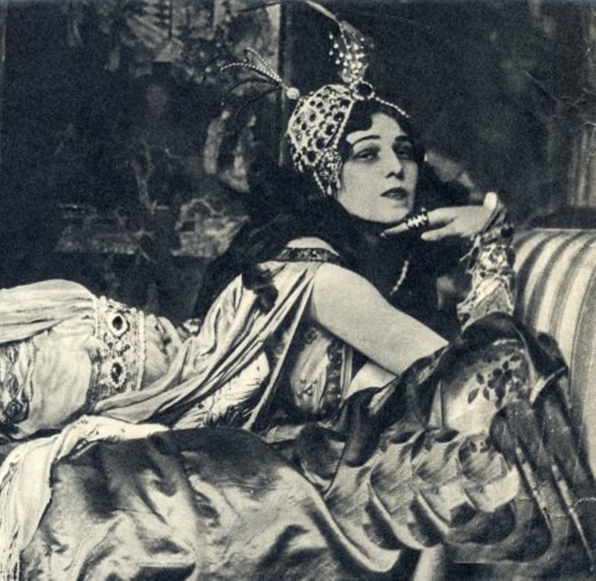 Прем'єра Болеро як балетного спектаклю відбулася в Парижі 20 листопада 1928 року
