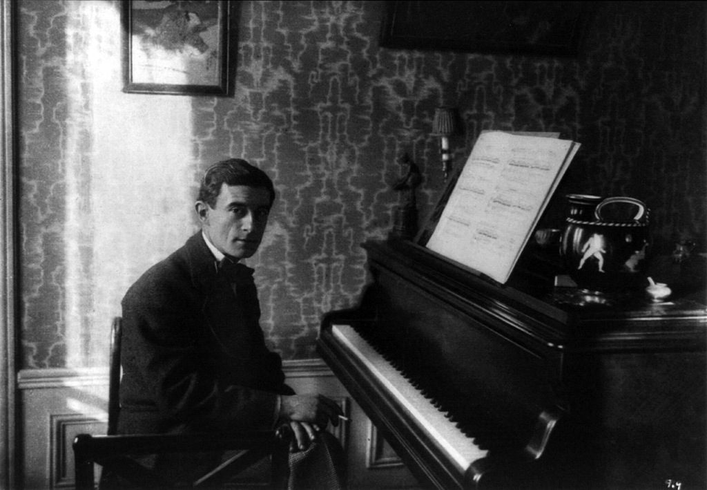 Одним з найпопулярніших творів французької музики того часу стали «Шляхетні і сентиментальні вальси», складені для фортепіано в 1911 році і трохи пізніше оркестровані для балету «Аделаїда або мова квітів»