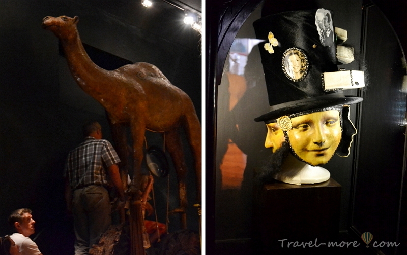 Зал Мей Уест - одне з найпопулярніших місць в музеї Далі, тому тут завжди є черга до верблюду, під яким ця сама лінза і розташована
