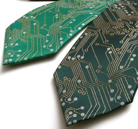 Якщо ви займаєтеся розробкою електронних пристроїв і, зокрема, друкованих плат, або просто вам набридли одноманітні смугасті краватки, то «розробка» Майкла Фиппса доведеться вам точно до смаку