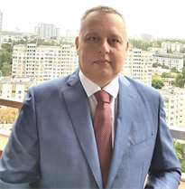 Сам Віталій Кузнєцов, коментуючи своє призначення, додав що компанія має намір розширювати свою діяльність в якості національного роздрібного оператора, а також активно формувати нові формати магазинів і відкривати покупцям інноваційні продуктові лінійки